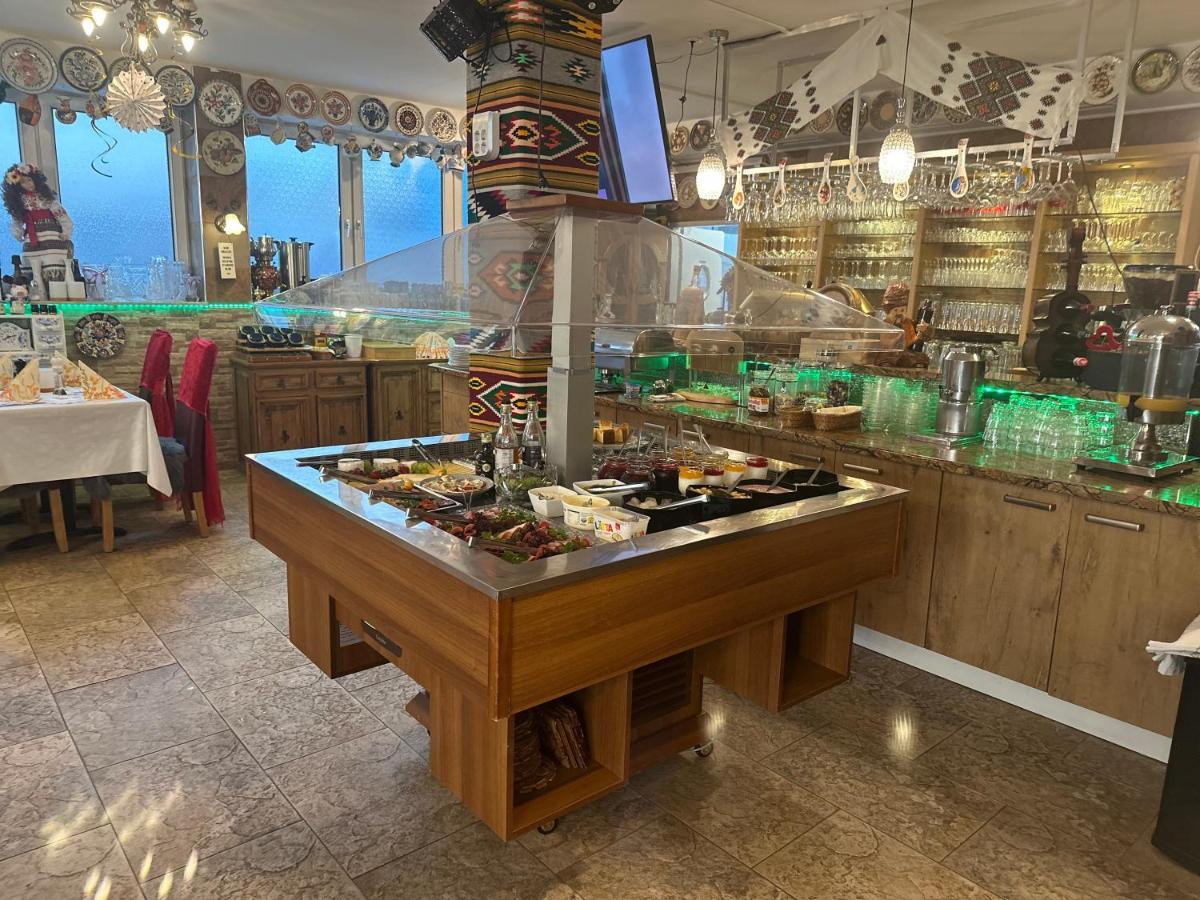 Aparthotel Guzulka & Restaurant เบอร์ลิน ภายนอก รูปภาพ