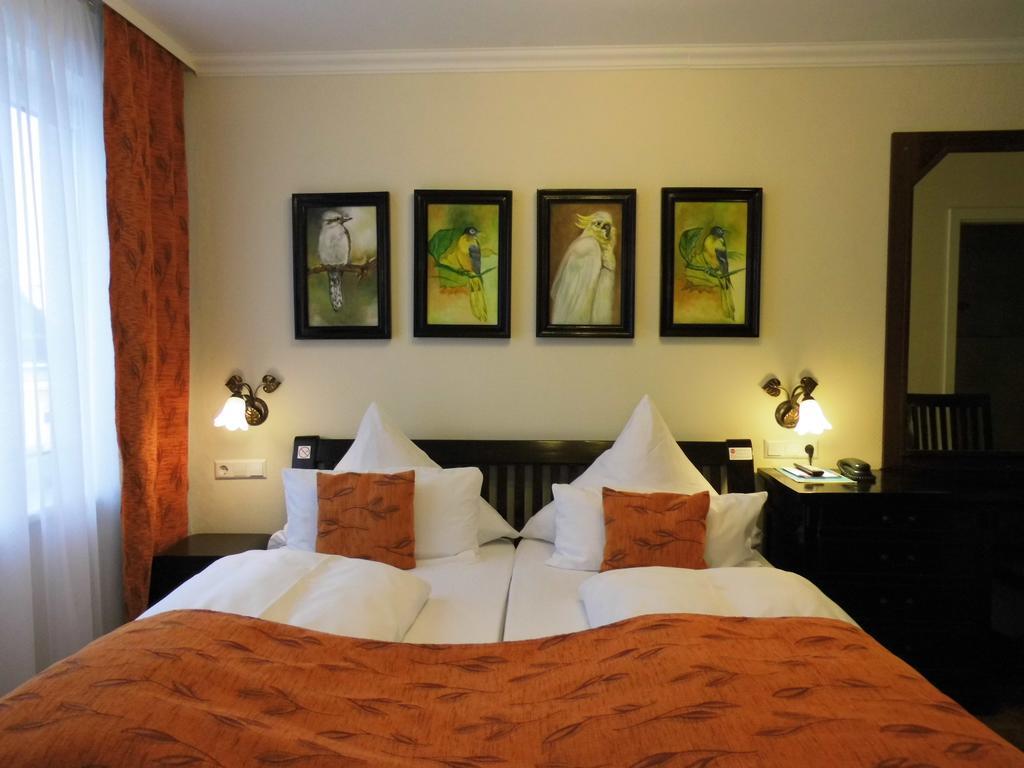 Aparthotel Guzulka & Restaurant เบอร์ลิน ภายนอก รูปภาพ